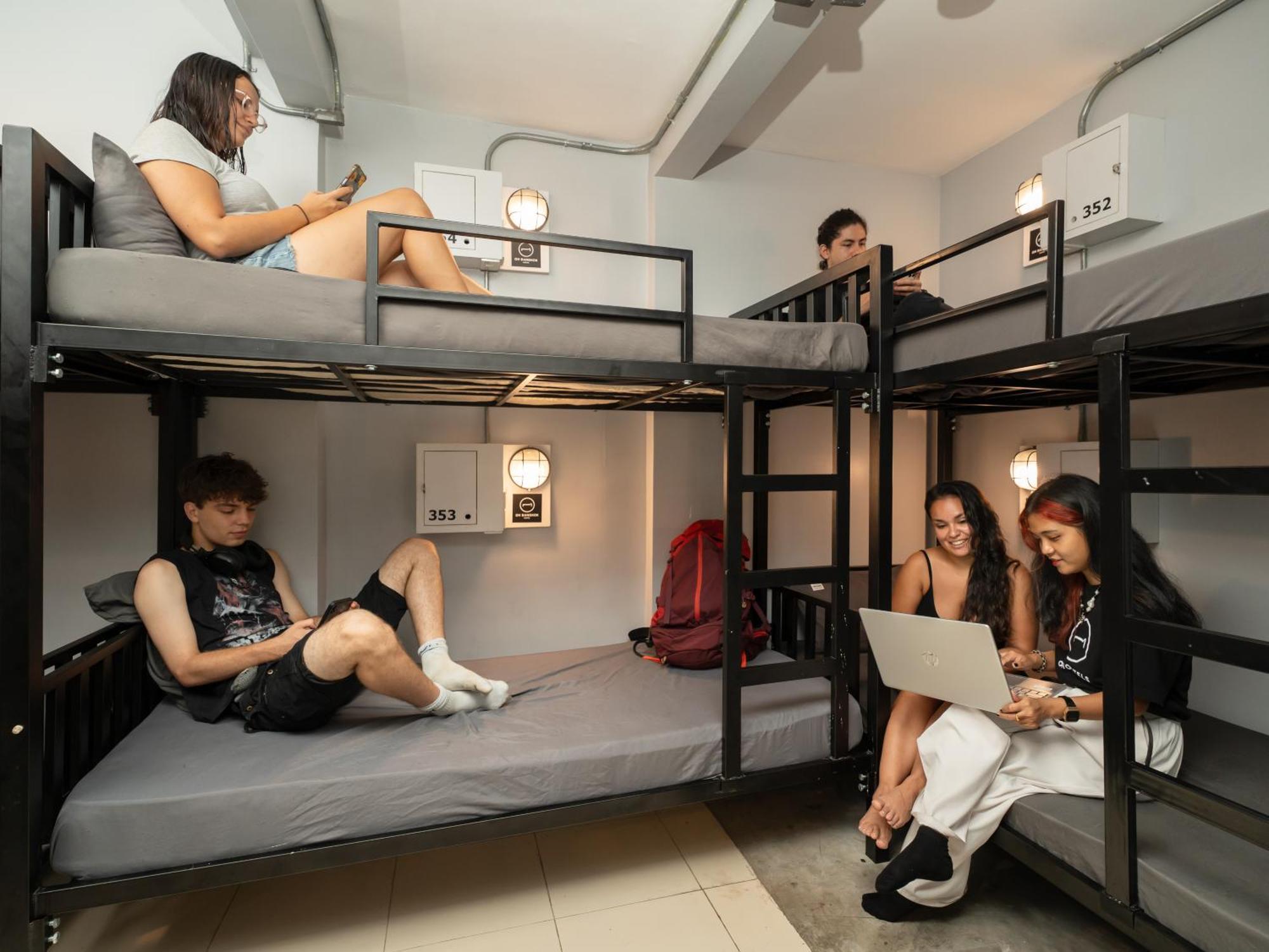 Oh Hostels - Bangkok Luaran gambar